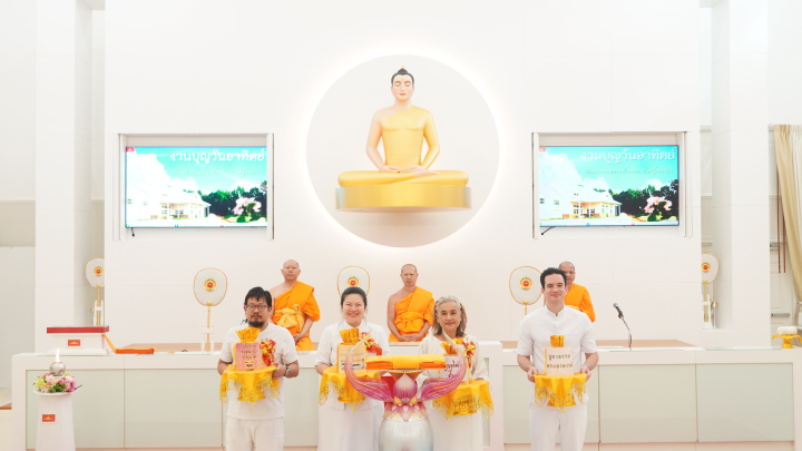 วัดพระธรรมกายฟลอริดา จัดพิธีทอดผ้าป่าบำรุงวัด และพิธีบุพเปตพลี