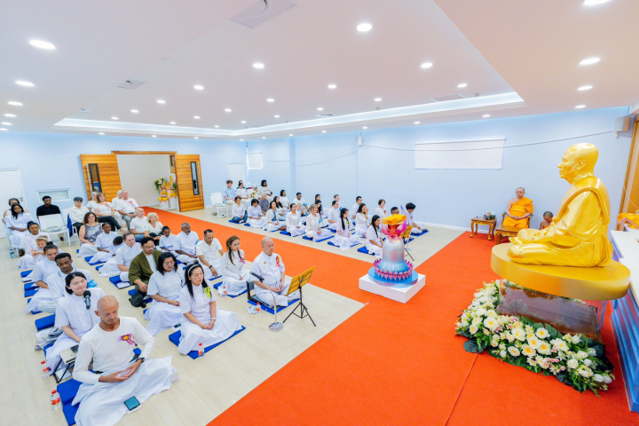 วัดพุทธเคปทาวน์ จัดพิธีสมโภชรูปเหมือนพระมงคลเทพมุนี (สด จนฺทสโร) พระผู้ปราบมาร