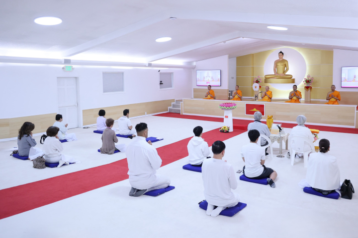 วัดพระธรรมกายจอร์เจีย จัดพิธีทอดผ้าป่าบำรุงวัด