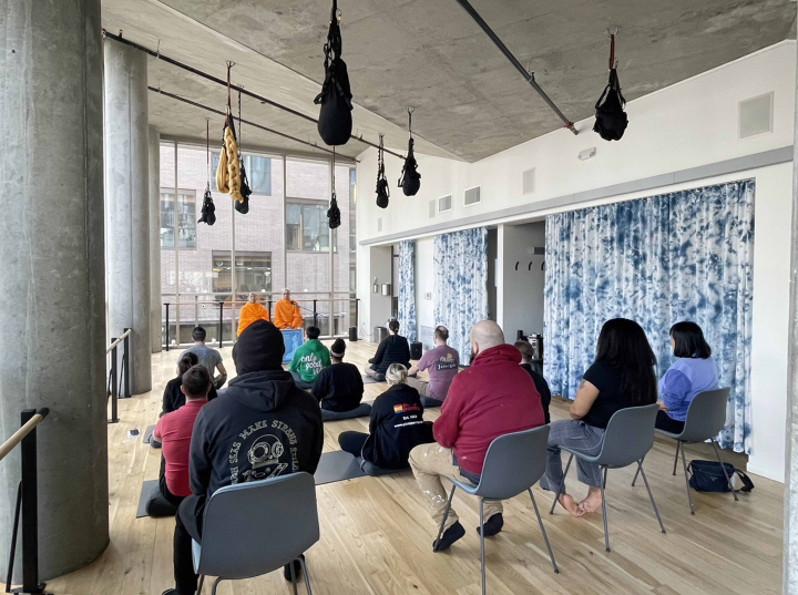 วัดพระธรรมกายออเรกอน จัดกิจกรรมคลาสสมาธิสำหรับชาวท้องถิ่น