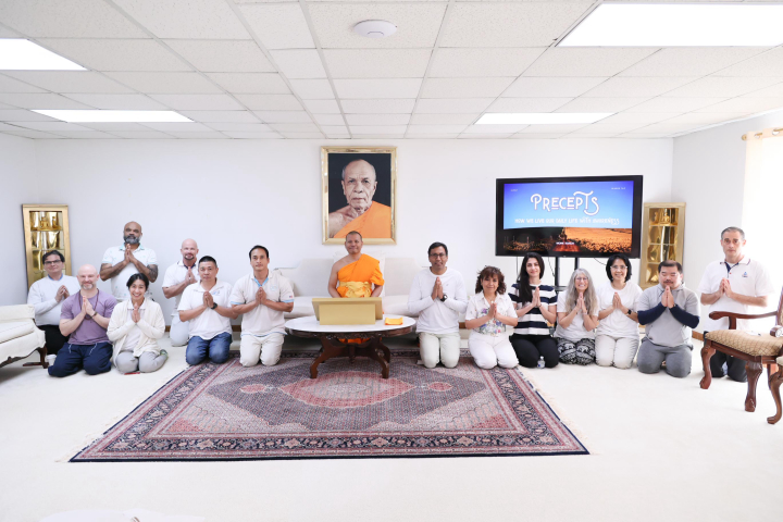 วัดพระธรรมกายจอร์เจีย จัดงานบุญวันอาทิตย์