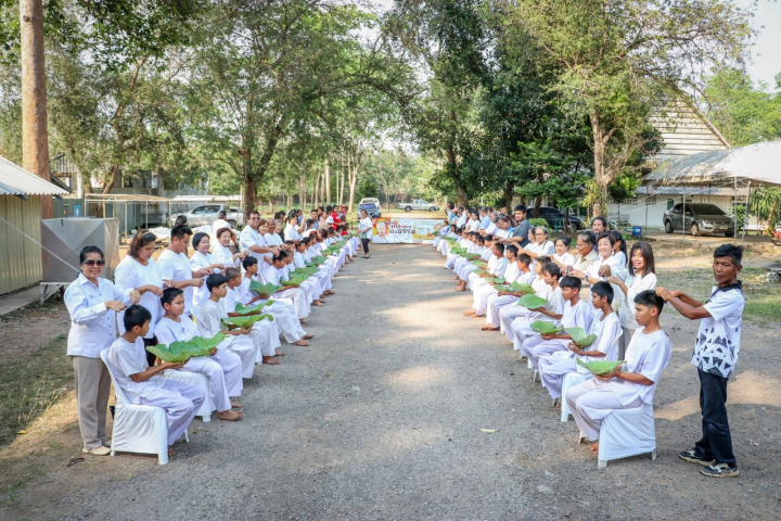 ธุดงคสถานพิษณุโลก จัดพิธีตัดปอยผม