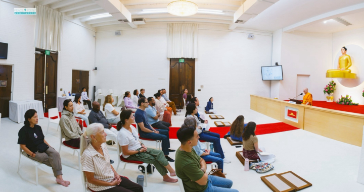 วัดพระธรรมกายแคลิฟอร์เนีย จัดกิจกรรมฝึกสมาธิให้กับชาวท้องถิ่น