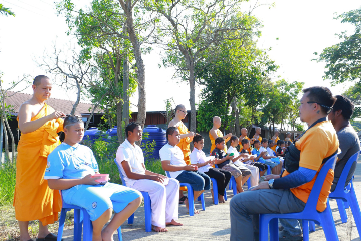 ศูนย์อบรมเยาวชนนครปฐม จัดพิธีตัดปอยผม