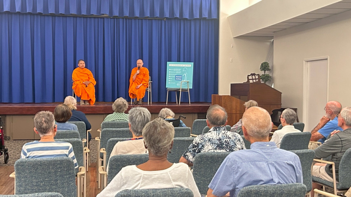 วัดพระธรรมกายแคลิฟอร์เนีย จัดกิจกรรมฝึกสมาธิให้กับสมาชิกผู้เกษียณอายุ ณ หมู่บ้านเวสท์มินสเตอร์ การ์เด้นส์