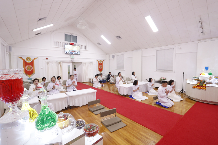 วัดพระธรรมกายบอสตัน จัดงานบุญบูชาข้าวพระ