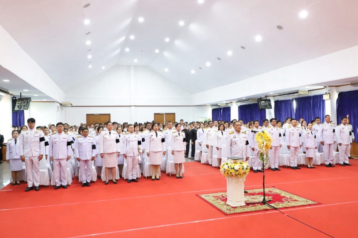 คณะศิษย์วัดพระธรรมกาย ร่วมพิธีวันจักรี จังหวัดปทุมธานี 