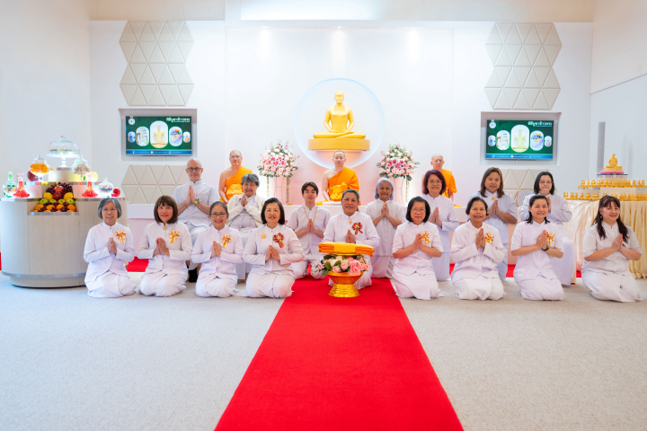 วัดพระธรรมกายสตอกโฮล์ม จัดงานบุญบูชาข้าวพระ