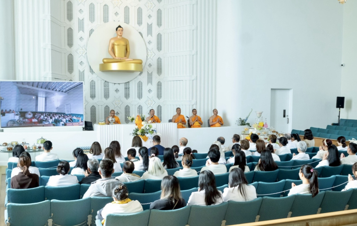 วัดพระธรรมกายเมลเบิร์น จัดพิธีบูชาข้าวพระ