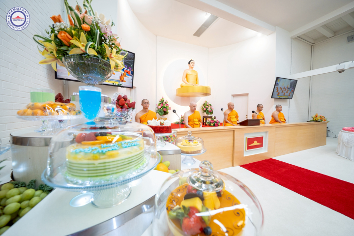 วัดพระธรรมกายแคลิฟอร์เนีย จัดงานบุญบูชาข้าวพระ