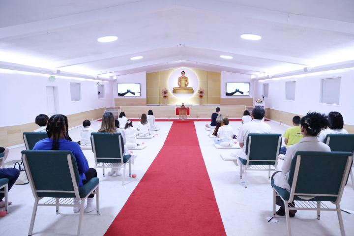 วัดพระธรรมกายจอร์เจีย จัดปฏิบัติธรรม FULL MOON MEDITATION DAY