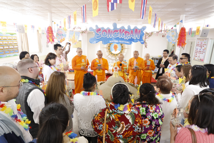วัดพระธรรมกายบอสตัน จัดงานบุญวันอาทิตย์ และวันสงกรานต์