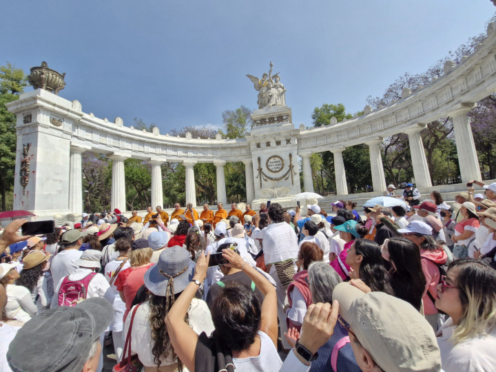 คณะพระธรรมทูตไทย จัดกิจกรรมเดินเพื่อสันติภาพ ครั้งแรกในกรุงเม็กซิโก