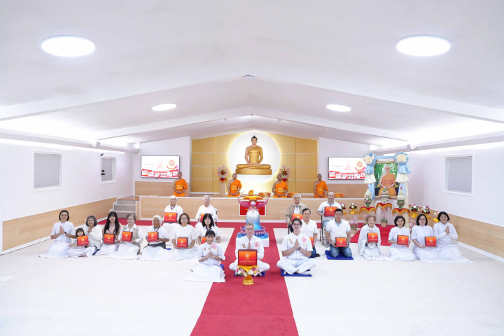 วัดพระธรรมกายจอร์เจีย จัดพิธีมุทิตาอายุวัฒนมงคล 82 ปี หลวงพ่อธัมมชโย