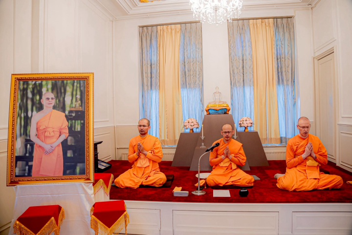 วัดพระธรรมกายเนเธอร์แลนด์ จัดพิธีมุทิตาอายุวัฒนมงคล 82 ปี หลวงพ่อธัมมชโย