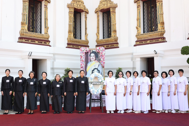 มูลนิธิธรรมกาย และคณะศิษยานุศิษย์วัดพระธรรมกาย ร่วมเป็นเจ้าภาพบำเพ็ญกุศลถวายพระบรมศพ สมเด็จพระพันปีหลวง
