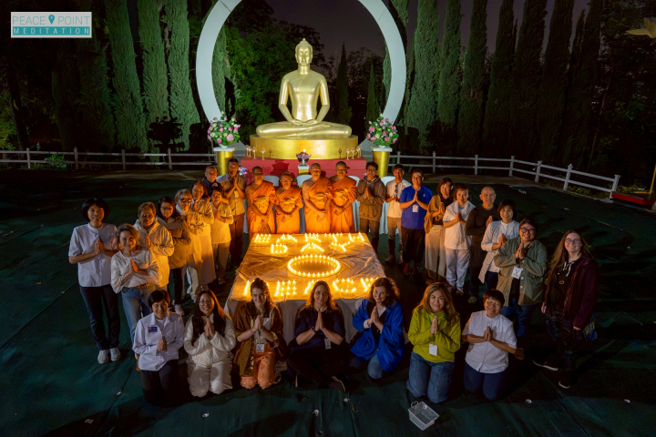 วัดพระธรรมกายแคลิฟอร์เนีย จัดกิจกรรมปฏิบัติธรรมและพิธีจุดประทีปรวมใจ