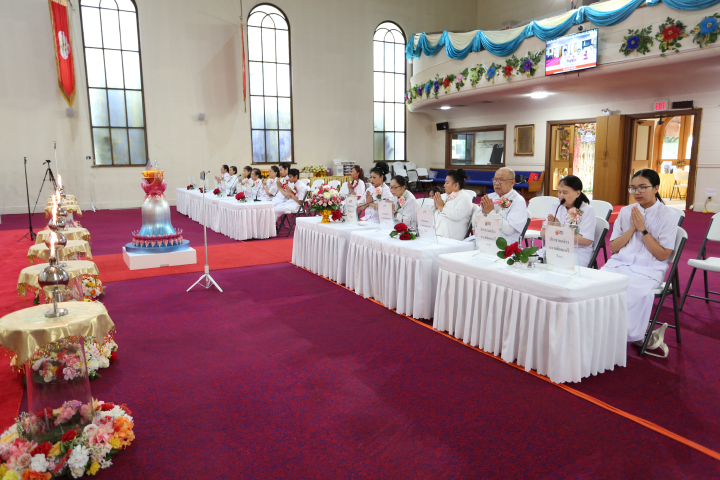 วัดพระธรรมกายออเรกอน จัดงานบุญบูชาข้าวพระ