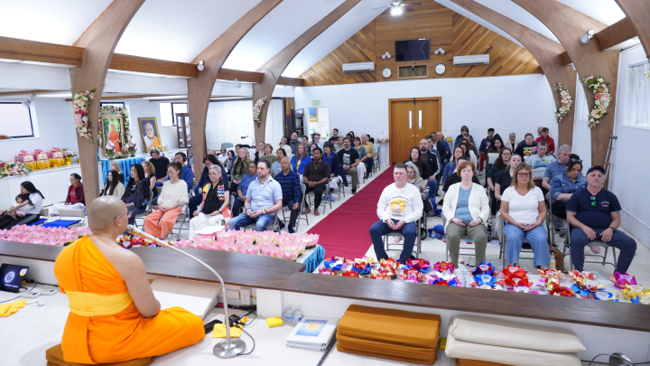 วัดพระธรรมกายซีแอตเติล จัดกิจกรรม Full Moon Meditation