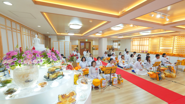 วัดพระธรรมกายโอซาก้า จัดงานบุญบูชาข้าวพระ