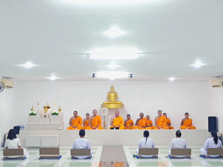  ศูนย์ปฏิบัติธรรมสุราษฎร์ธานี จัดกิจกรรมเนื่องในวันพระ