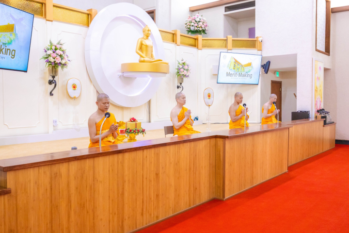 วัดพระธรรมกายแคนซัส จัดงานบุญวันอาทิตย์