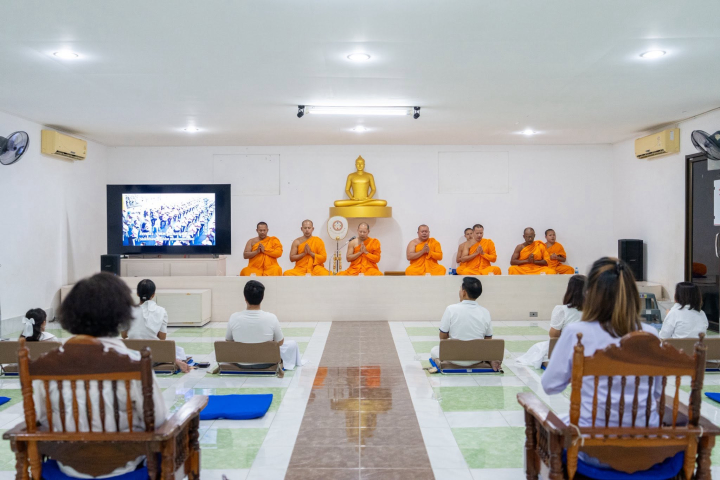 ศูนย์ปฏิบัติธรรมสุราษฎร์ธานี จัดกิจกรรมเนื่องในวันพระ
