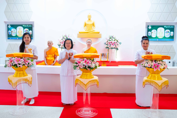 วัดพระธรรมกายโอ๊คแลนด์ จัดงานบุญบูชาข้าวพระ