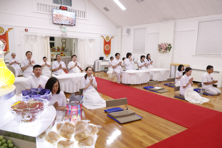 วัดพระธรรมกายบอสตัน จัดงานบุญบูชาข้าวพระ