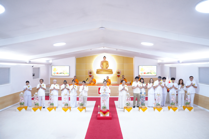 วัดพระธรรมกายจอร์เจีย จัดพิธีบูชาข้าวพระ