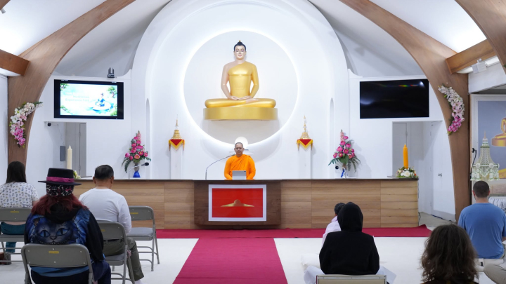 คลาสสมาธิชาวท้องถิ่น ณ วัดพระธรรมกายซีแอตเติล
