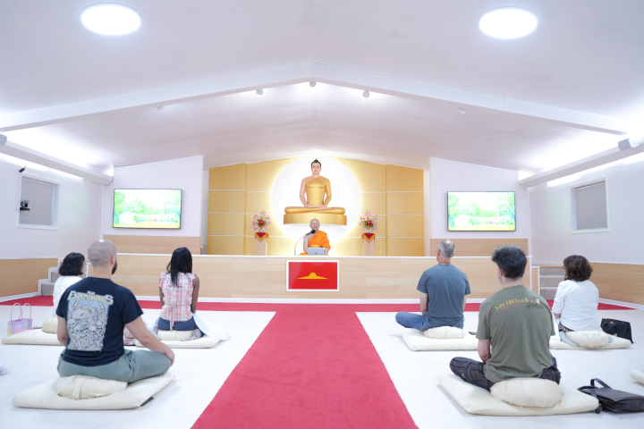 วัดพระธรรมกายจอร์เจีย จัดกิจกรรมนั่งสมาธิสำหรับชาวท้องถิ่น