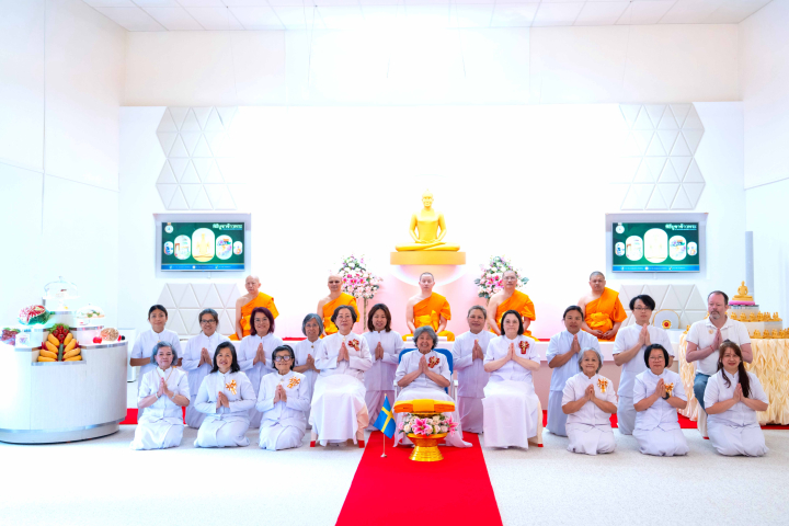 วัดพระธรรมกายสตอกโฮล์ม จัดงานบุญบูชาข้าวพระ