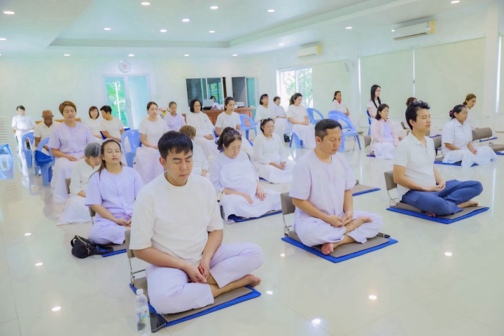ศูนย์อบรมเยาวชนลาดหลุมแก้ว จัดคอร์สปฏิบัติธรรม สมาธิเติมสุข รุ่นที่ 45