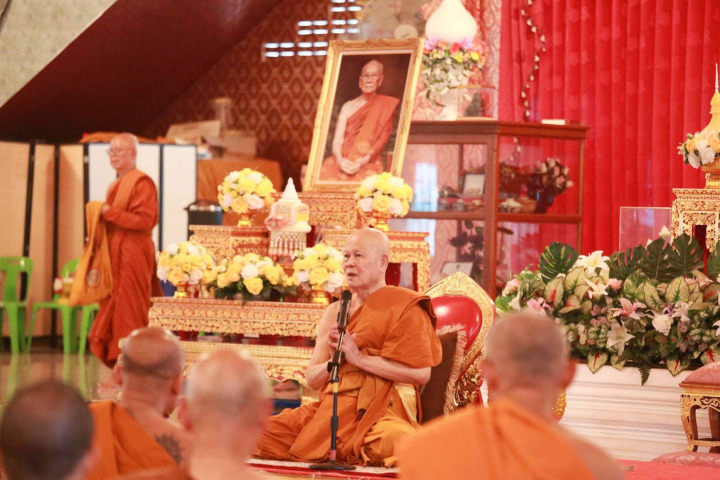 คณะสงฆ์จังหวัดปทุมธานี ประกอบพิธีสามีจิกรรมถวายเจ้าคณะจังหวัดปทุมธานี