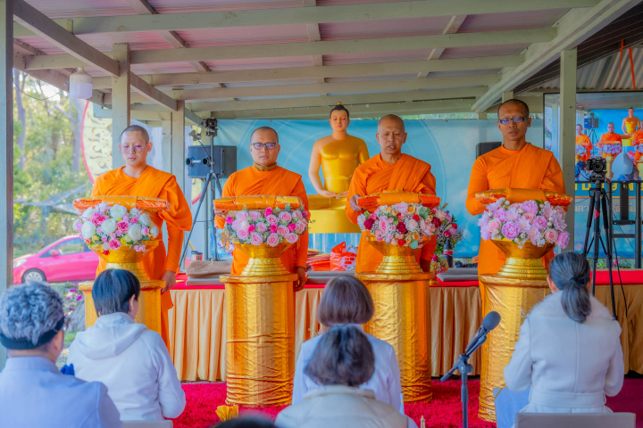 วัดพระธรรมกายนครซิดนีย์ จัดพิธีบูชาข้าวพระ