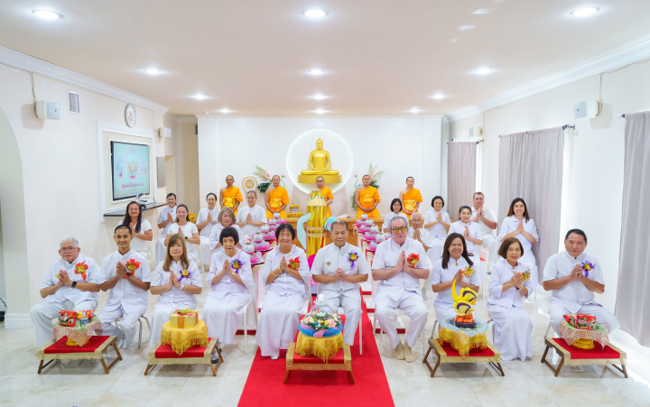 วัดพระธรรมกายปาล์มบีช จัดงานบุญวันอาทิตย์ และพิธีจุดเทียนใจไฟนิรันดร์อนันตชัย