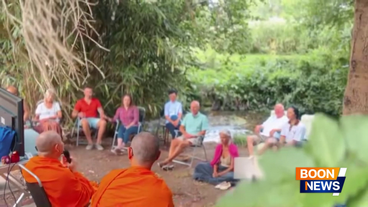 พระอาจารย์วัดพระธรรมกายลอนดอน จัดปฏิบัติธรรม ณ Moon Massage Retreat