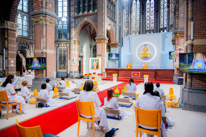 วัดพระธรรมกายเนเธอร์แลนด์ จัดงานบุญวันธรรมชัย