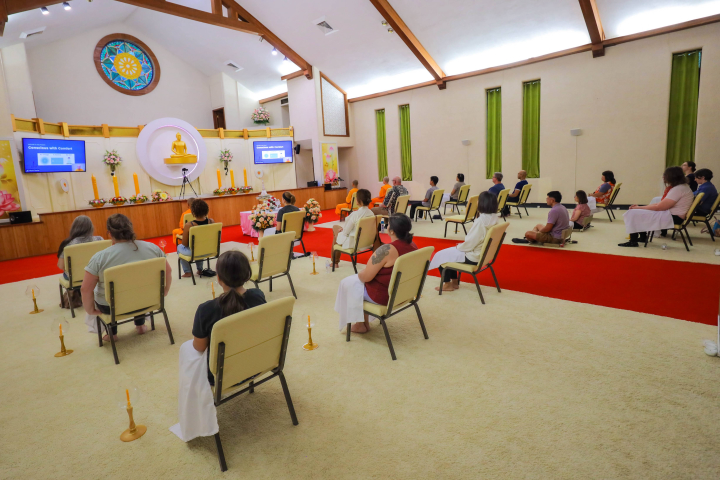 วัดพระธรรมกายแคนซัส จัดกิจกรรม Full Moon Meditation