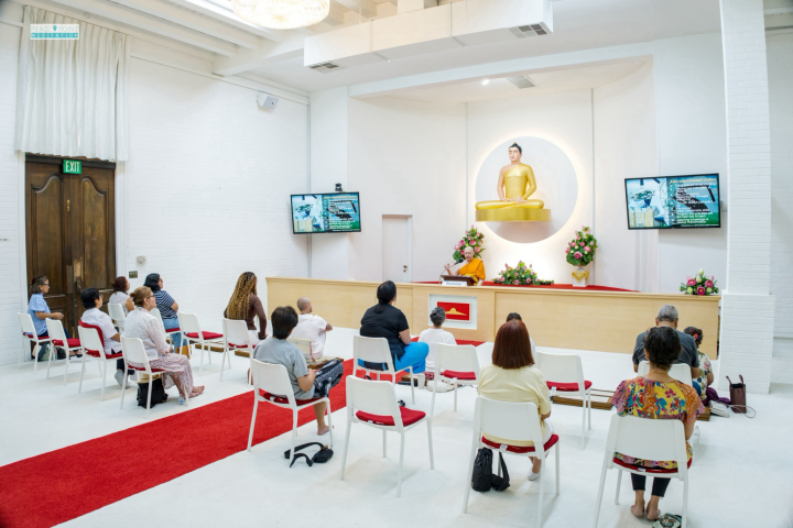 วัดพระธรรมกายแคลิฟอร์เนีย จัดกิจกรรมฝึกสมาธิให้กับชาวท้องถิ่น