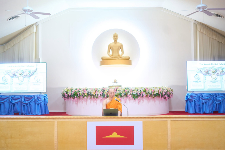 คลาสพระพุทธศาสนาและคลาสสมาธิ ณ วัดพระธรรมกายเท็กซัส