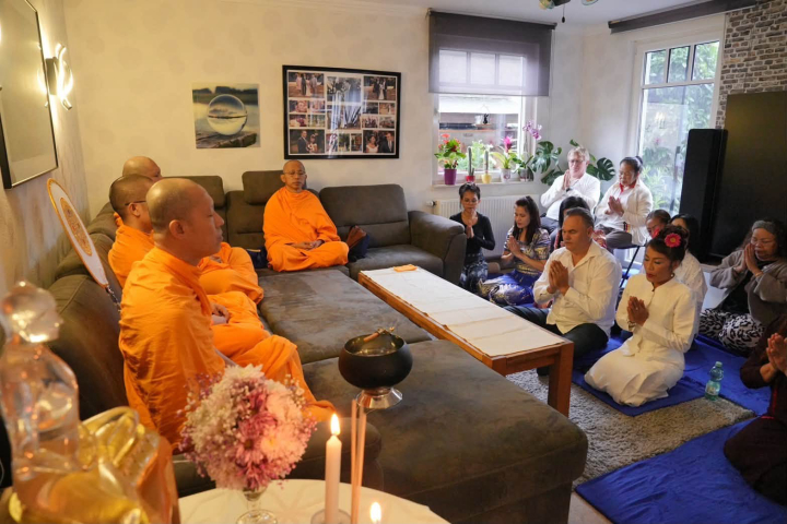 วัดพุทธนอร์ดไรน์ เวสท์ฟาเลน จัดกิจกรรมบ้านกัลยาณมิตร