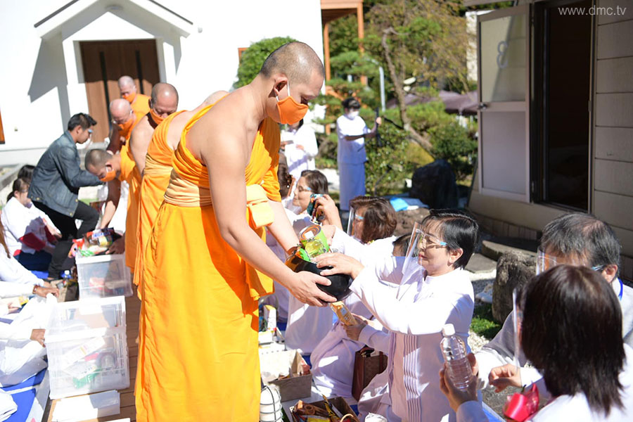 วัดพระธรรมกายกุมมะ จัดพิธีทอดผ้าป่าบริวารกฐิน