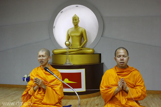 วัดภาวนามองโกเลีย จัดพิธีจุดประทีปบูชาพระสัมมาสัมพุทธเจ้า