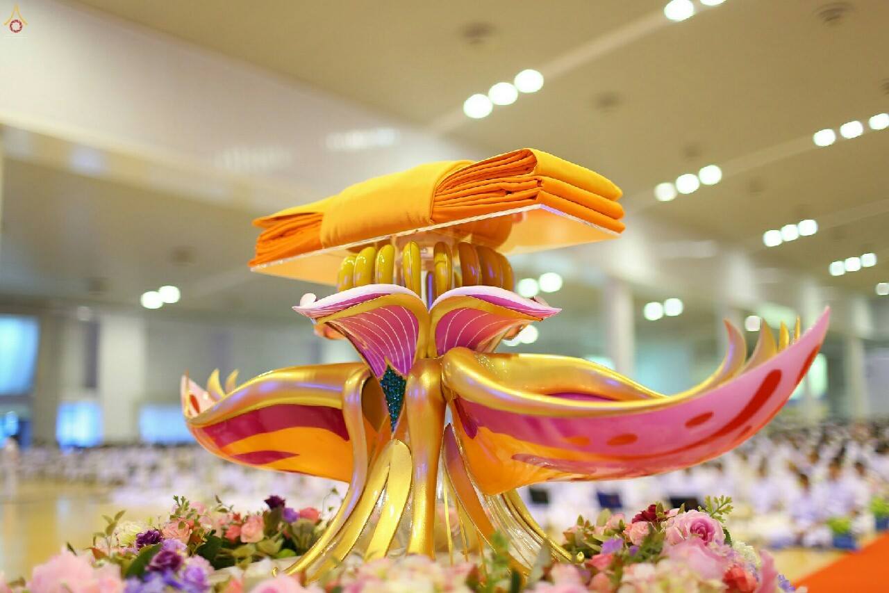 ประมวลภาพพิธีทอดกฐิน ณ วัดพระธรรมกาย ประจำปี พ.ศ. 2558