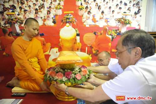 วัดพุทธเจนีวา สวิสเซอร์แลนด์ จัดบูชาข้าวพระ