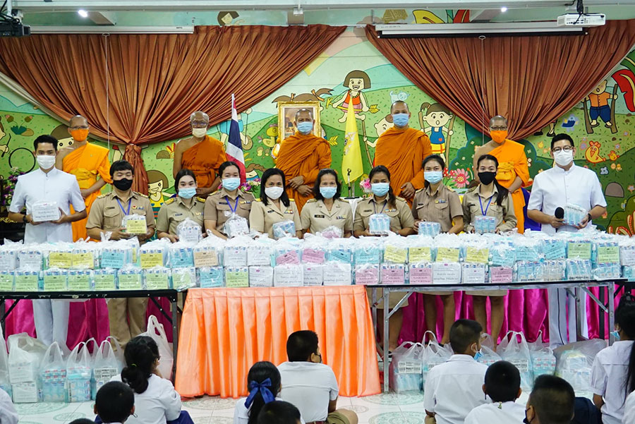 มอบทาน มอบธรรม สู้ภัยโควิด-19 แก่โรงเรียนสังข์อ่ำวิทยา