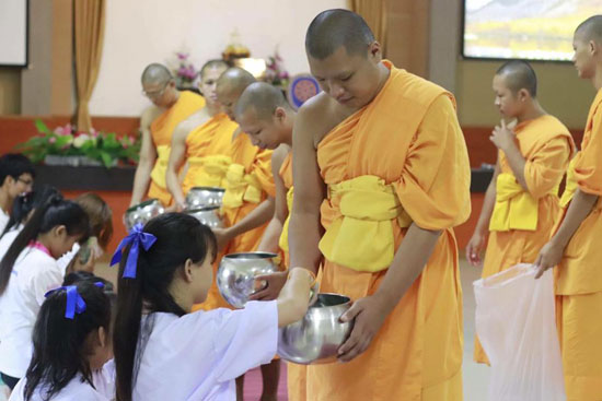 ศูนย์การศึกษาเขาแก้วเสด็จ จัดอบรมศีลธรรมเยาวชน