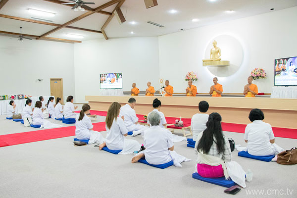 วัดพระธรรมกายมินเนโซตา จัดพิธีถวายกองบุญอุปกรณ์ก่อสร้าง